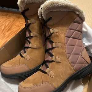 Columbia Women's Ice Maiden II Brown Winter Boots. Size 10